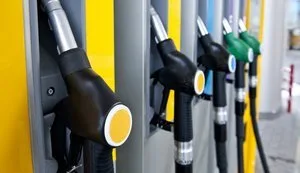 В Украине подешевел бензин: сколько стоит топливо на АЗС 17 августа