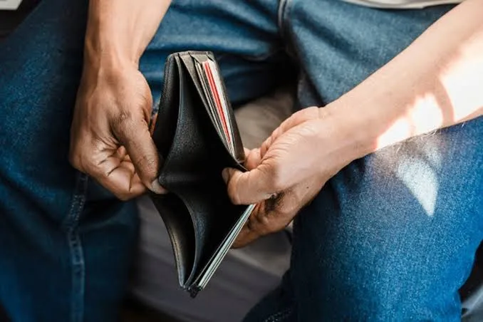За межею бідності в Україні можуть перебувати до 12 млн людей